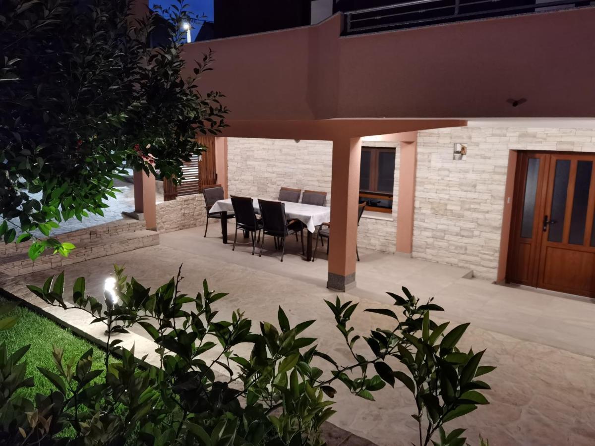 Apartman Bura 珀塞达耶 外观 照片