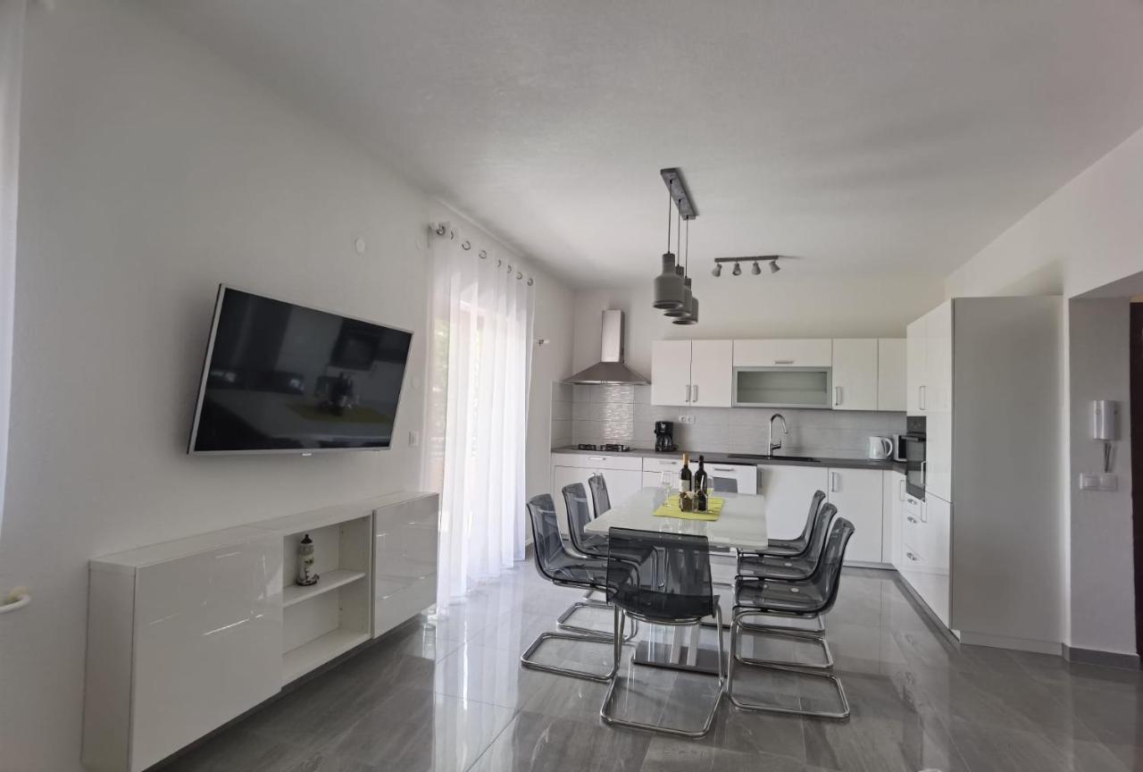 Apartman Bura 珀塞达耶 外观 照片