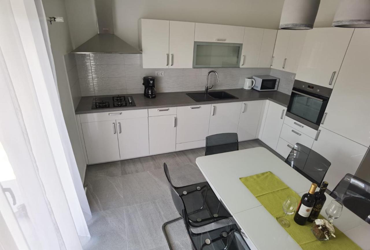 Apartman Bura 珀塞达耶 外观 照片